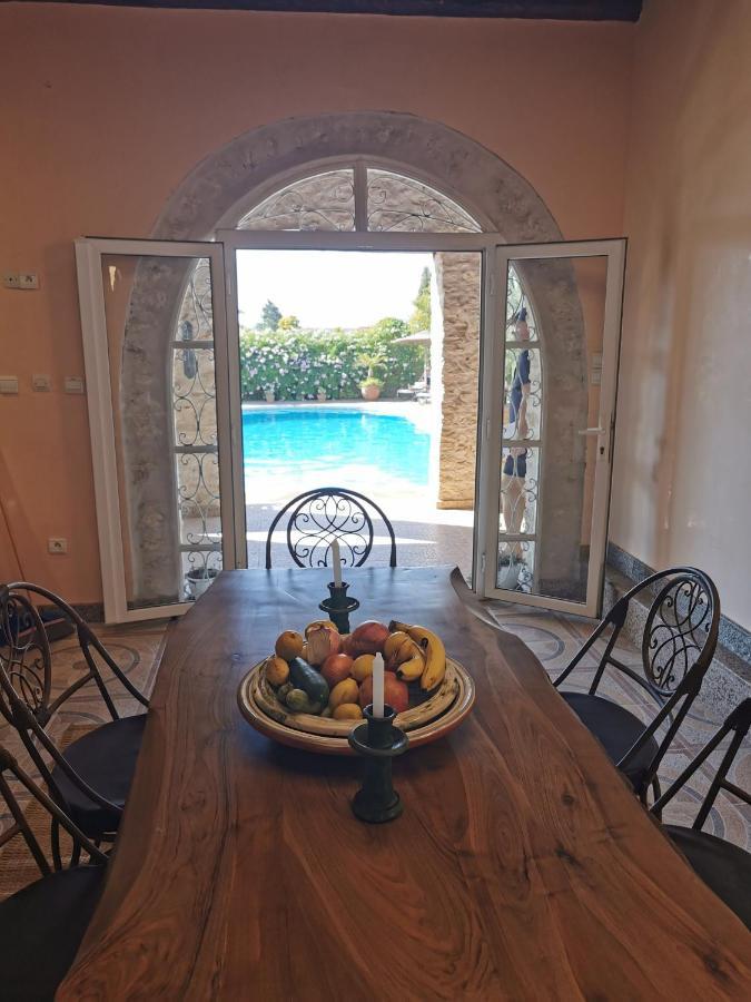 Maison Mimosa, Lovely 3 Bedroom Villa With A Large Pool Szavíra Kültér fotó